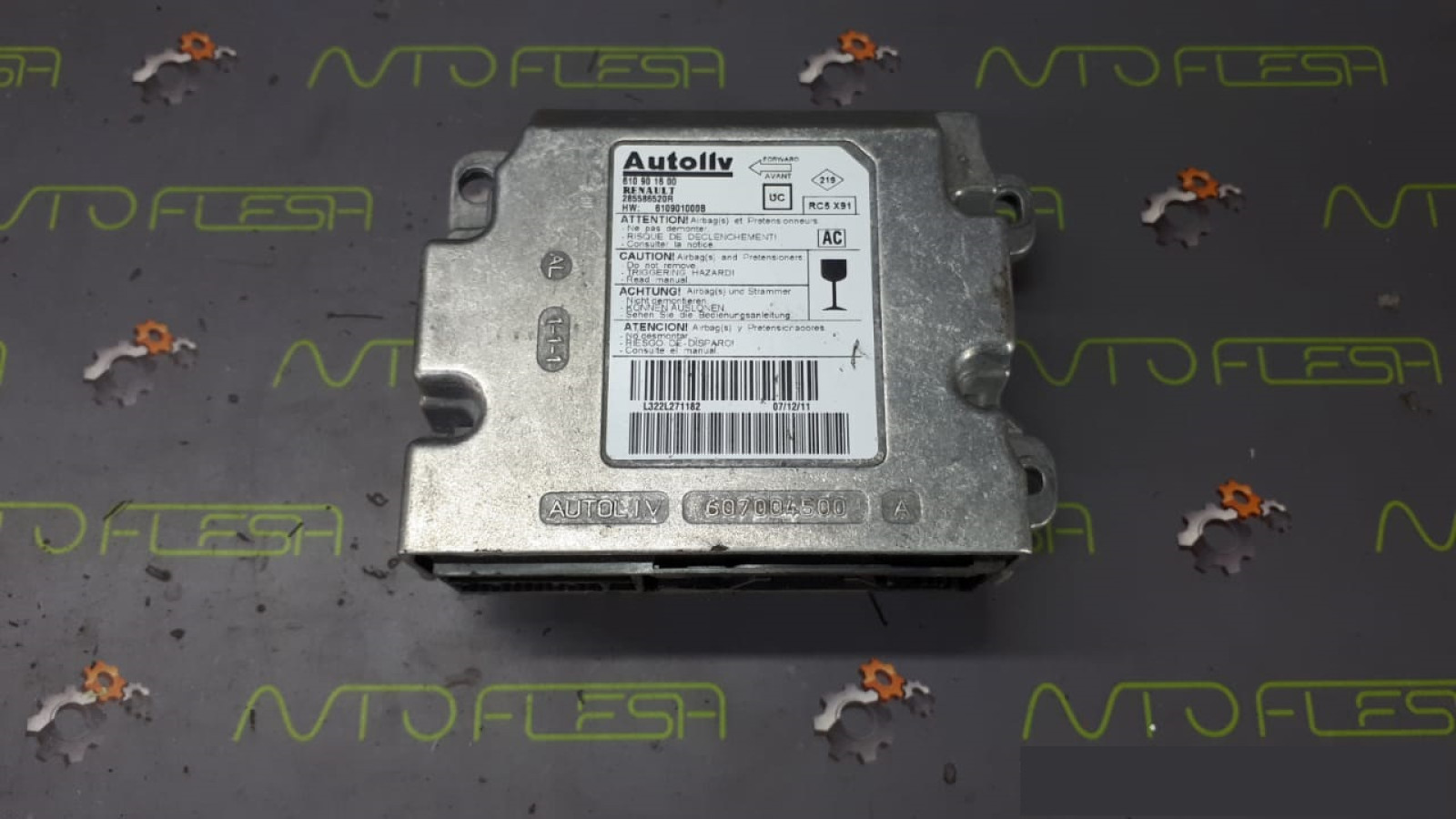 Б/у блок управления Airbag 285586520R для Renault Laguna III Б/у блок управления Airbag 285586520R для Renault Laguna III