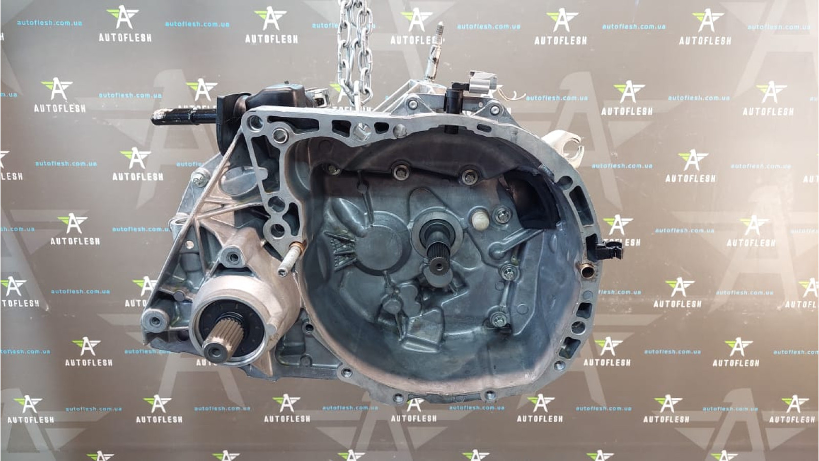 Б/у КПП/ коробка передач в сборе JH3075/ 8200243745, 1.4 K7J/ 1.6 K7M для Dacia/ Renault
