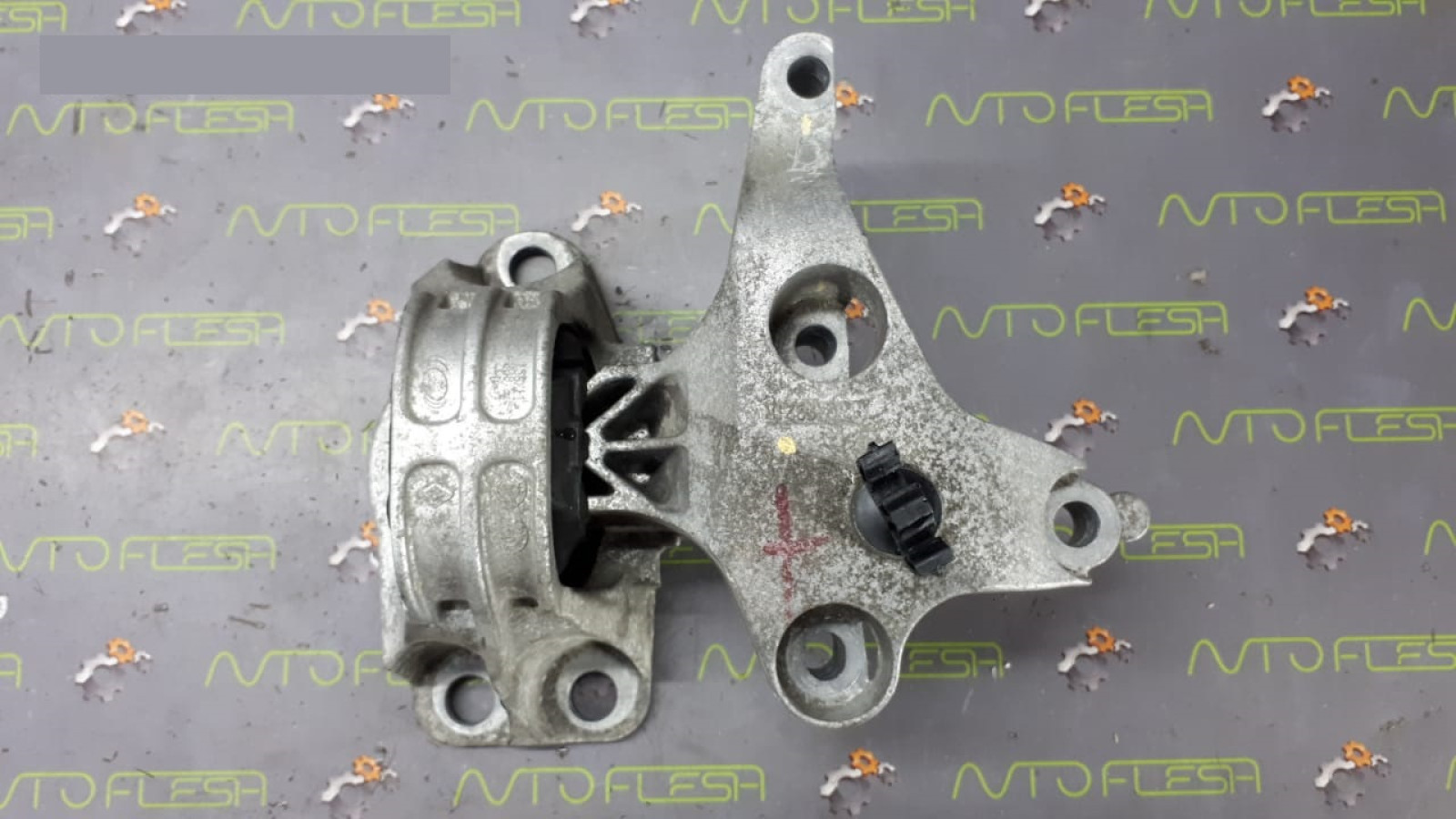 Б/у подушка двигателя 112849221R, 1.5 dCi для Dacia/ Renault Б/у подушка двигателя 112849221R, 1.5 dCi для Dacia/ Renault