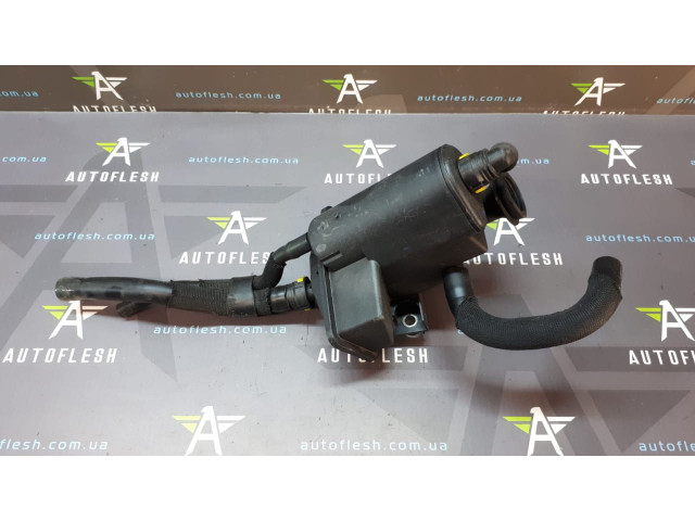 Б/у сапун/ маслозаливная горловина 8200279414 для Renault Grand Scenic II/ Laguna II/ Megane II/ Scenic II