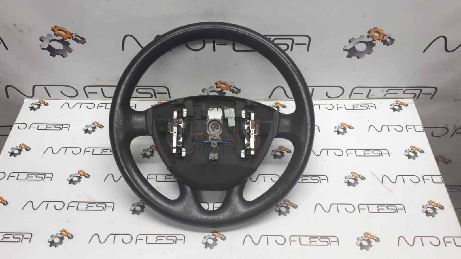 Б/у руль 8200201344 для Nissan Primastar/ Opel Vivaro/ Renault Trafic II Bus Б/у руль 8200201344 для Nissan Primastar/ Opel Vivaro/ Renault Trafic II Bus
