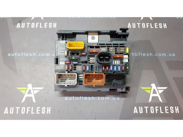 Б/у блок предохранителей BSM 9664706280 для Citroen C5/ Peugeot 308, 3008, 5008