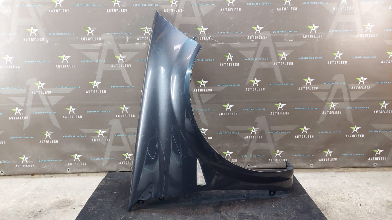 Б/у крыло переднее правое 8200495406 для Renault Megane II
