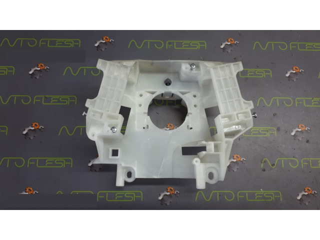 Б/у кронштейн подрулевой C273661B1, BBM217G609 для Mazda 3 BL