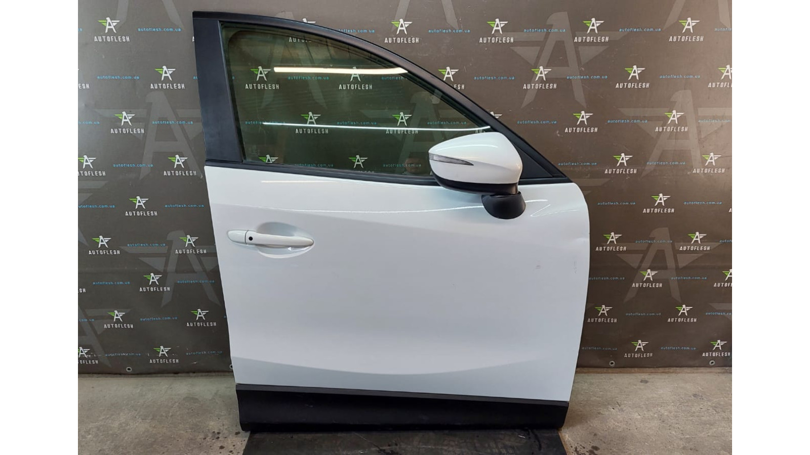 Б/у дверь передняя правая KDY35802XJ для Mazda CX-5