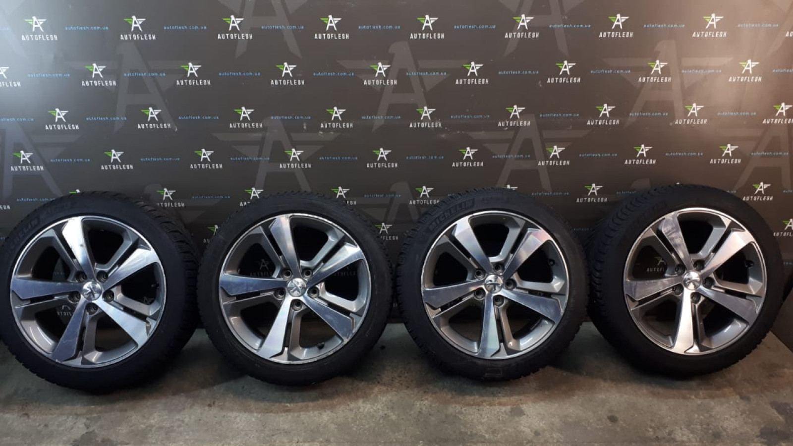 Б/у диски 9677989777, R17, 7.5Jx17/ ET44 , разболтовка 5х108, ЦО: 65.1 для Peugeot
