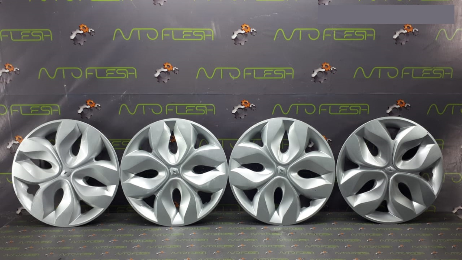 Б/у колпак колеса/ колпаки колес 403172987R, R15 для Renault Zoe Б/у колпак колеса/ колпаки колес 403172987R, R15 для Renault Zoe