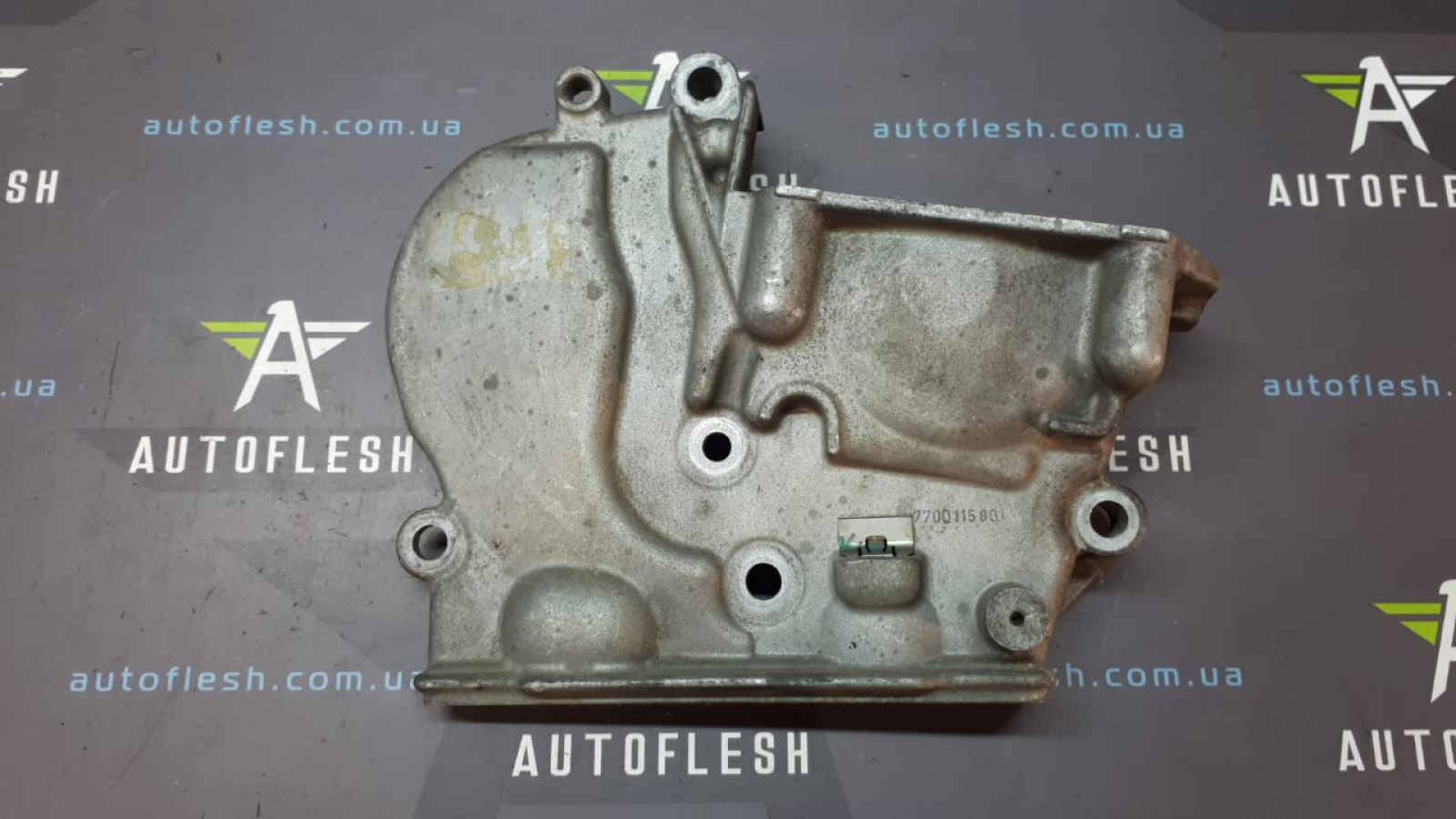 Б/у защита ремня ГРМ 7700115801 для Renault Espace IV/ Laguna II/ Megane II/ Scenic II