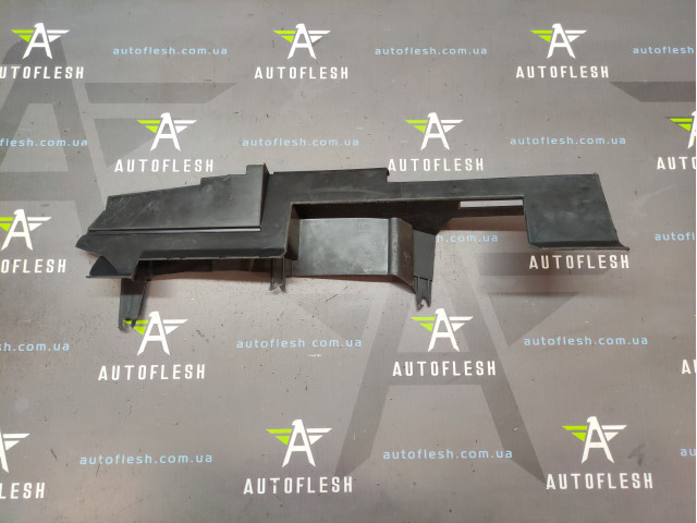 Б/в дифузор радіатора 8200158161, 15243740030 для Renault Scenic II.