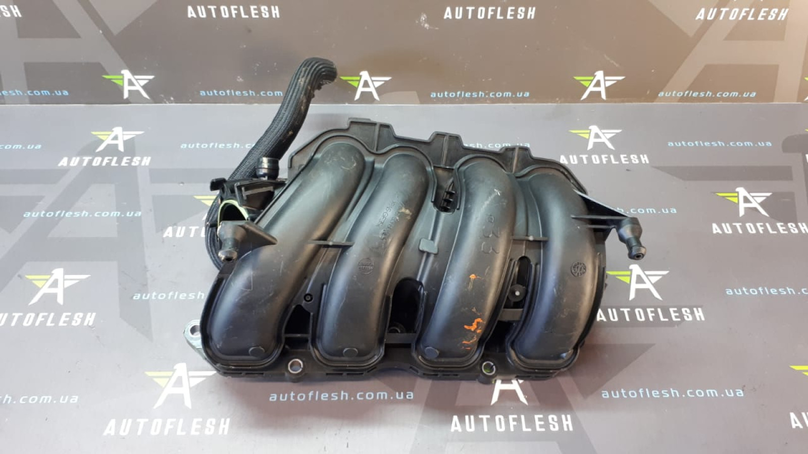 Б/у коллектор впускной V760573380, 1.4 VTi для Citroen/ Peugeot Б/у коллектор впускной V760573380, 1.4 VTi для Citroen/ Peugeot