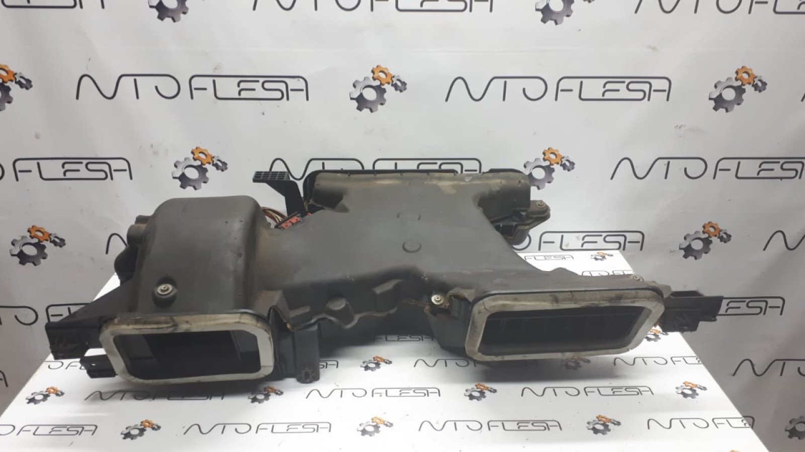 Б/у корпус печки 7700312977/ 91165546 для Nissan Primastar/ Opel Vivaro/ Renault Trafic II