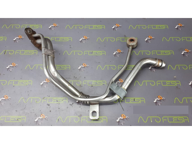 Б/у трубка подачи масла на турбину 8200533451, 2.0 dCi для Renault