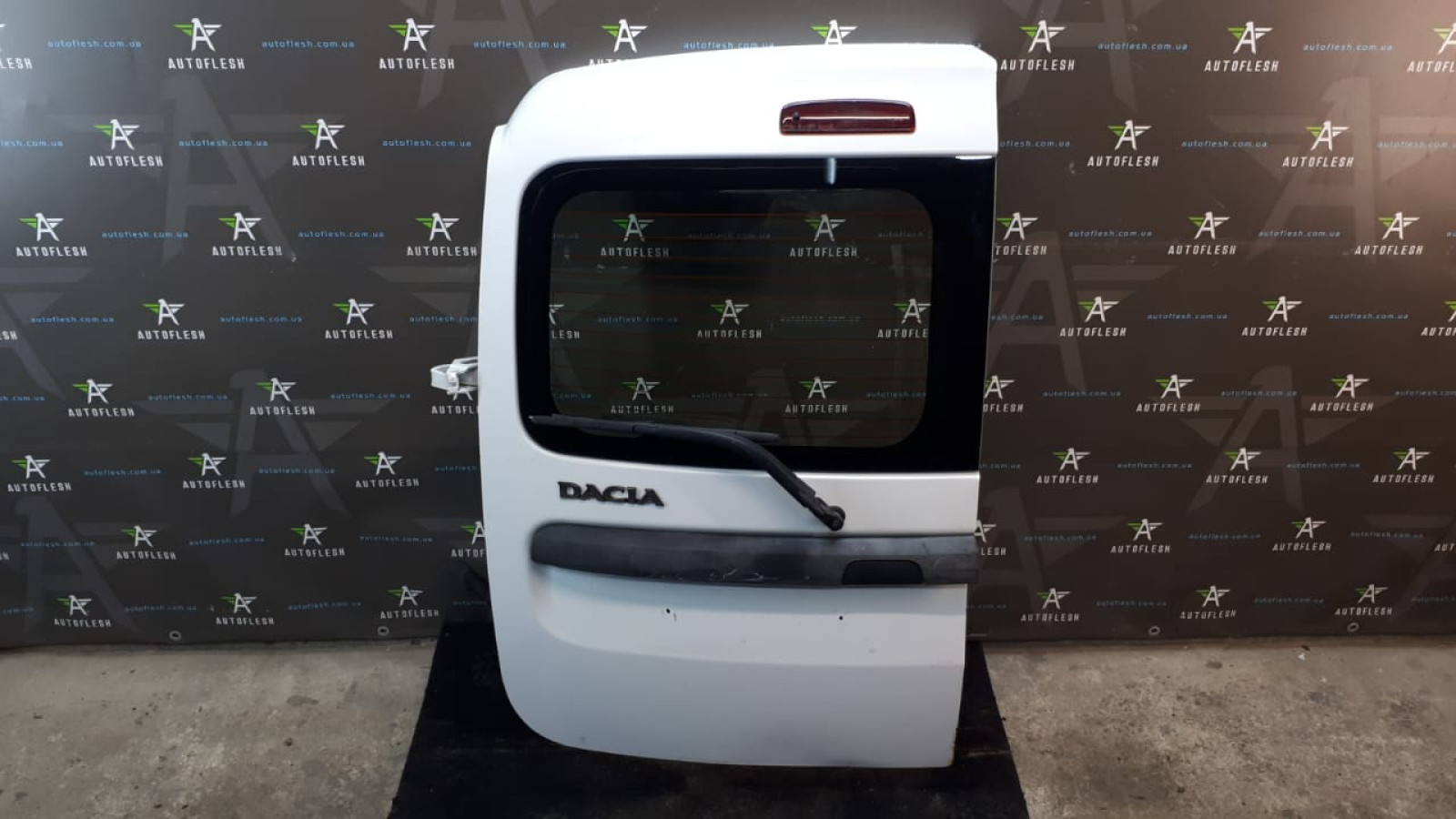 Б/у дверь задняя левая распашонка в сборе для Dacia Logan MCV