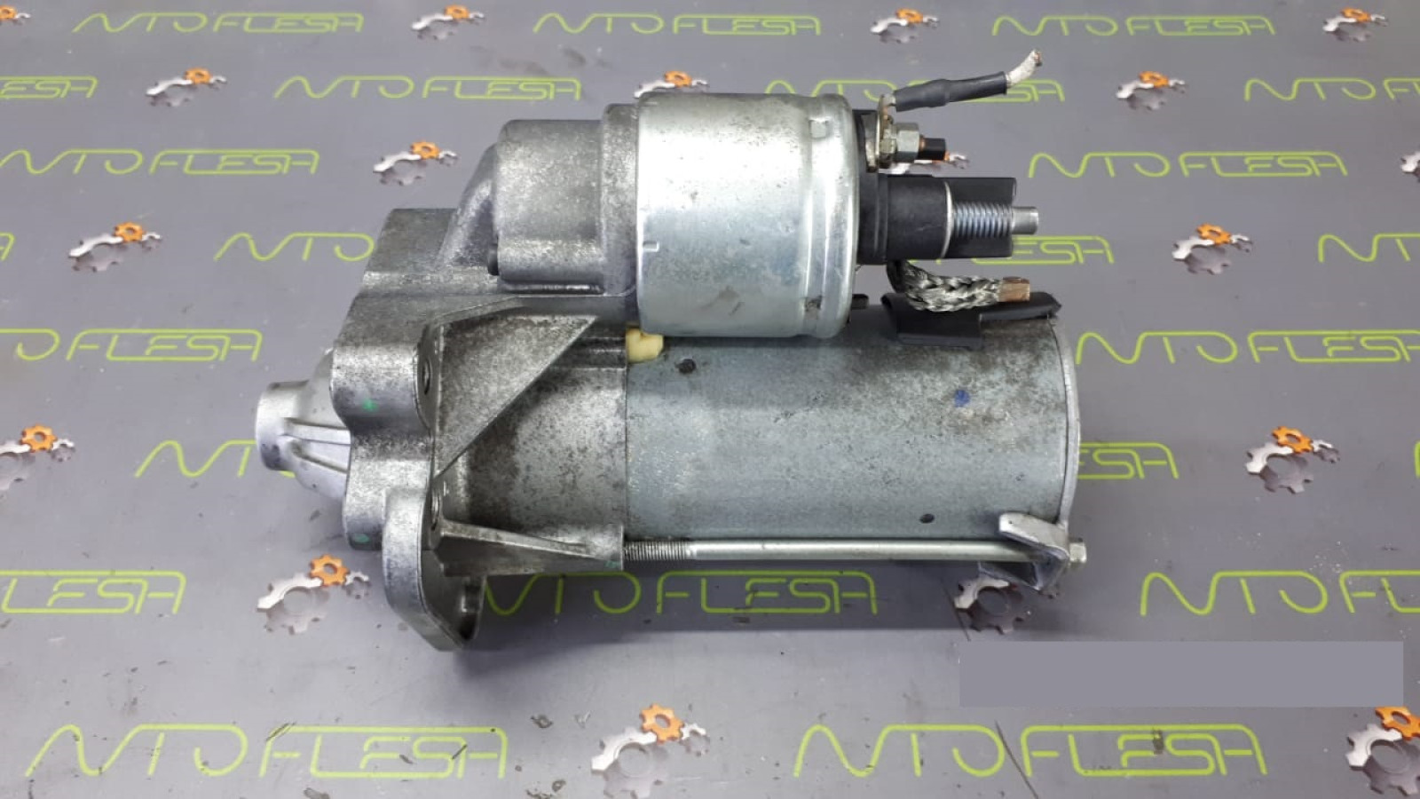 Б/у стартер 233003329R, 1.5 dCi для Dacia/ Mercedes/ Nissan/ Renault