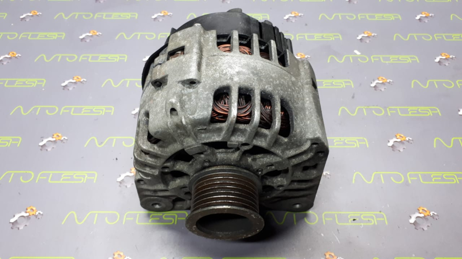 Б/у генератор 8200495305 125A для Nissan/ Renault Б/у генератор 8200495305 125A для Nissan/ Renault