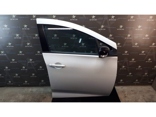 Б/у дверь передняя правая для Renault Zoe