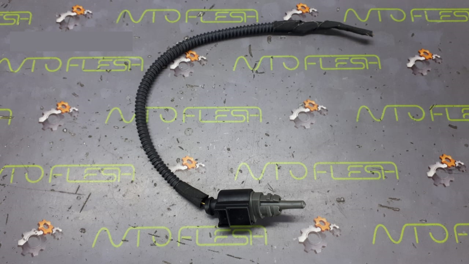 Б/у датчик наружной температуры 8Z0820535A для Audi/ Seat/ Skoda/ Volkswagen