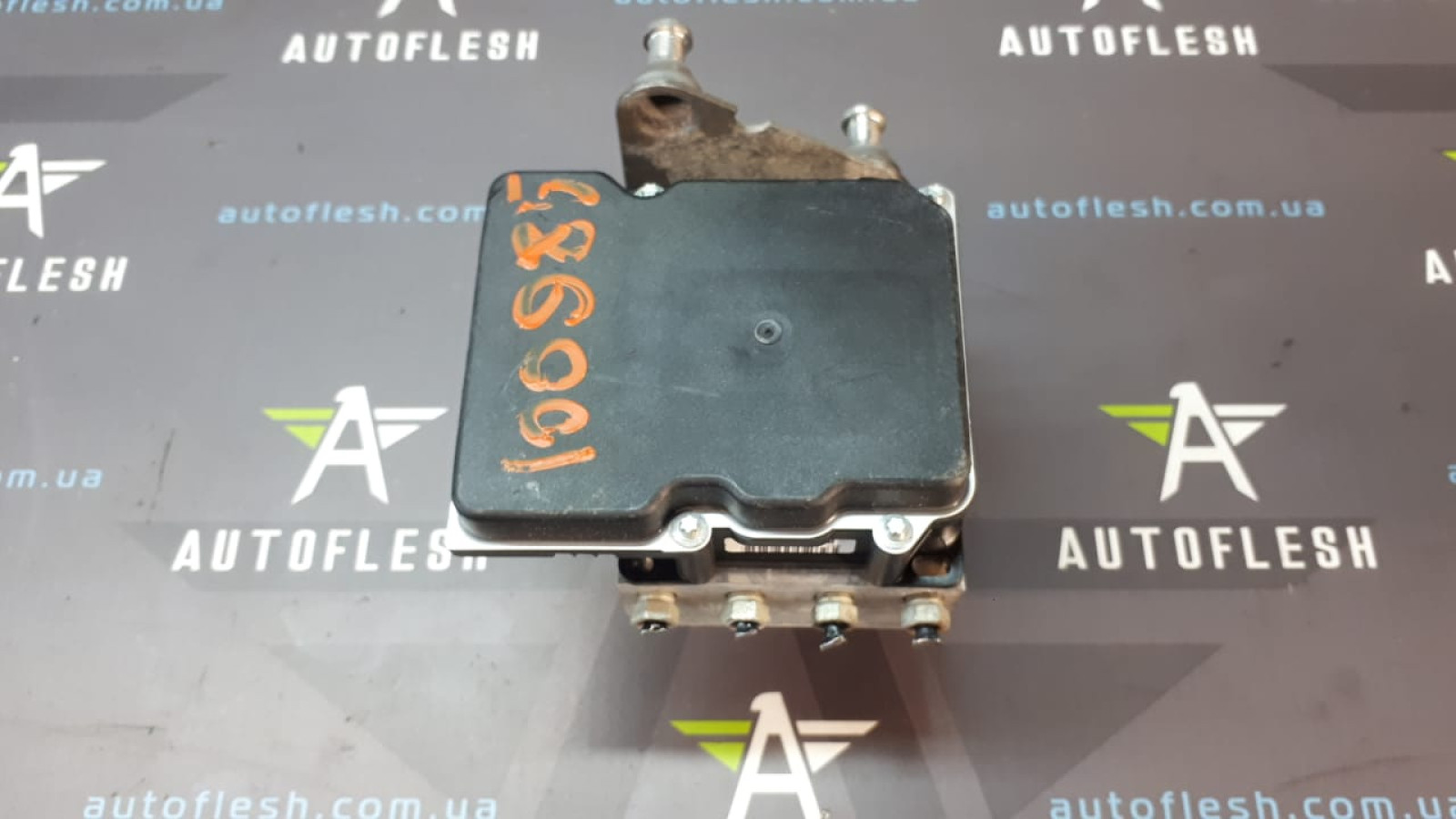 Б/у блок ABS/ помпа модуль ABS 0265951856, 0265252028 для Mercedes Viano/ Vito