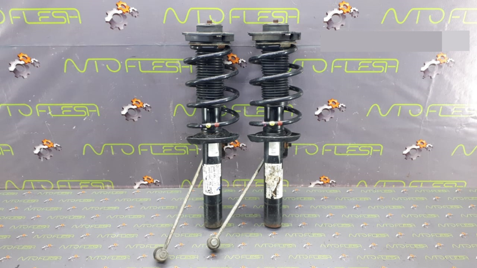 Б/у пружина передняя 1K0411105BP (розовый, желтый, красный) для Volkswagen Touran
