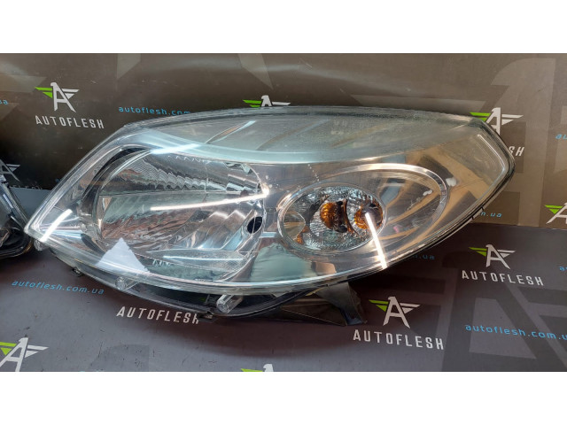 Б/у фара передняя левая/ правая 8200733877, 8200733878 для Dacia/ Renault Sandero Б/у фара передняя левая/ правая 8200733877, 8200733878 для Dacia/ Renault Sandero