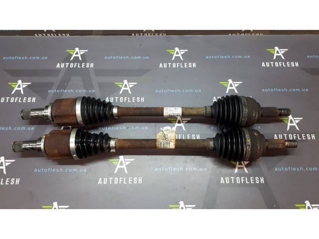 Б/у привод левый в сборе/ полуось левая/ шрус 8201055669 для Renault Clio III/ Modus