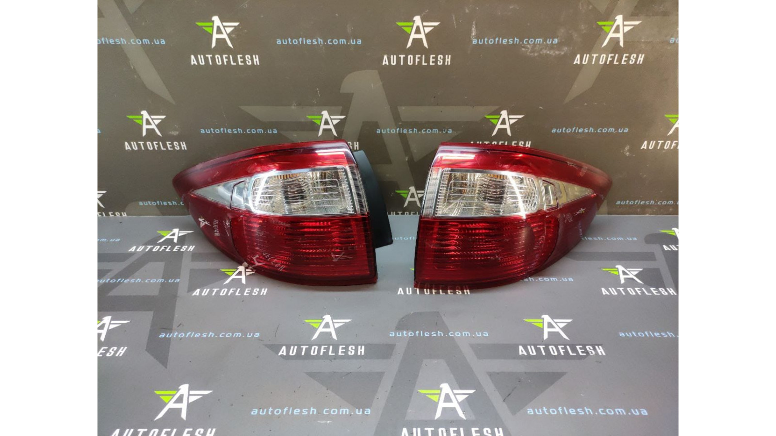 Б/у фонарь задний правый/ левый 1767526, 1767530 для Ford C-Max II