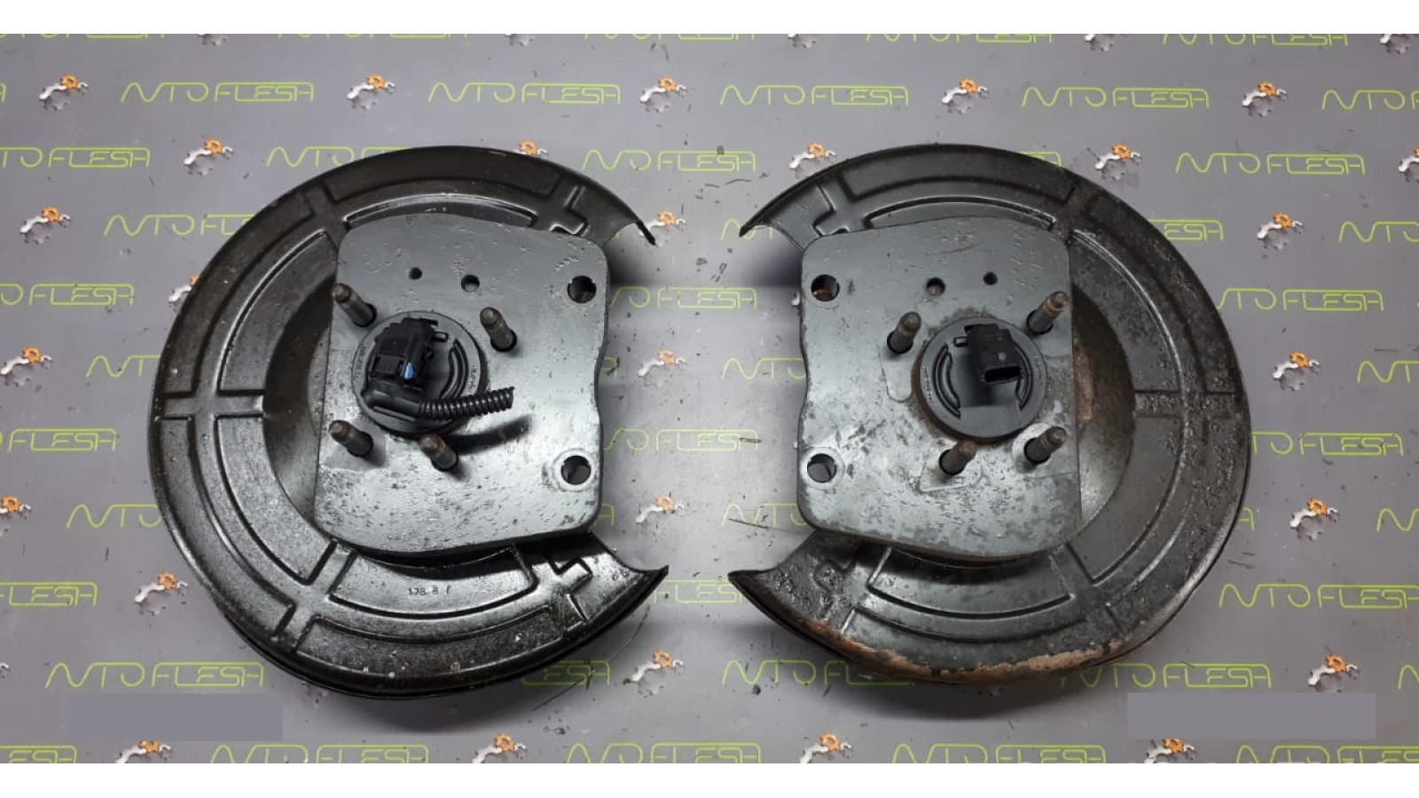 Б/у ступица задняя в сборе с ABS 1604316, 93178626 для Opel Astra H/ Meriva B/ Zafira B