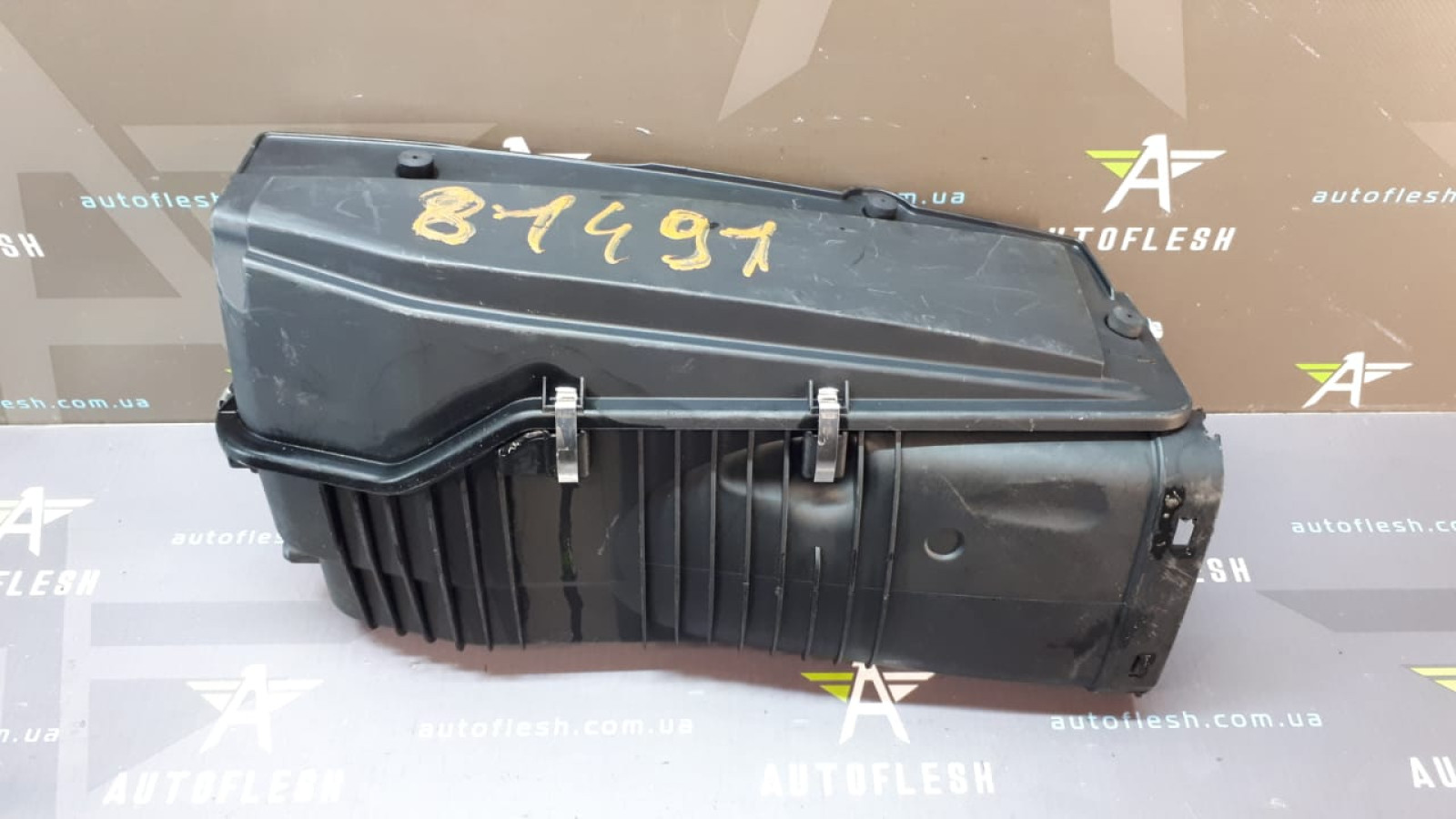 Б/у корпус воздушного фильтра A6460900901 для Mercedes C-Class/ CLC/ CLK