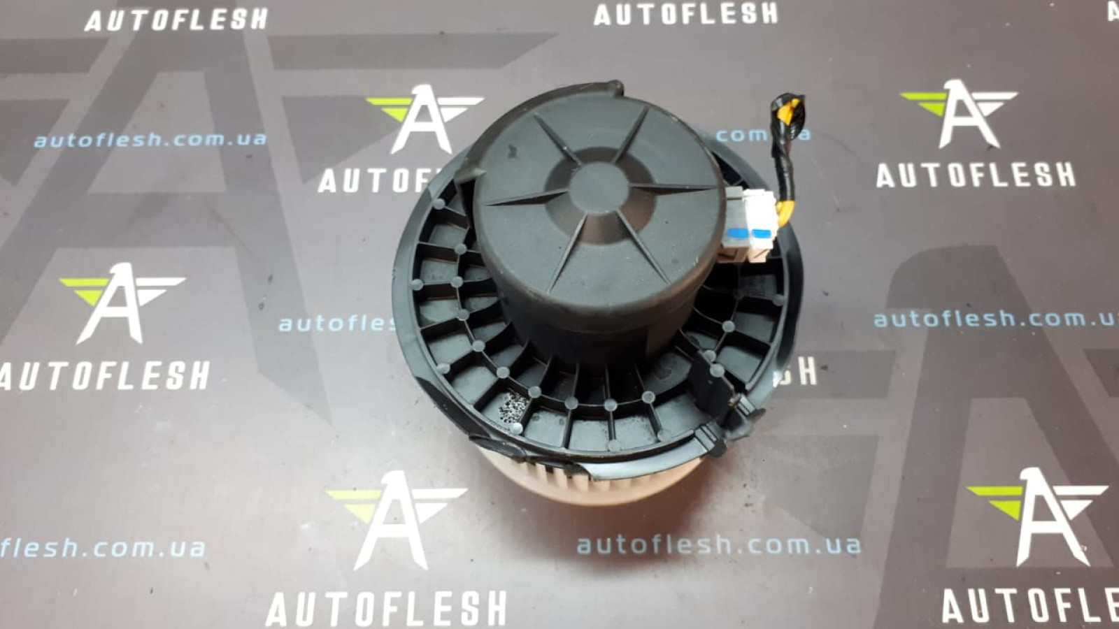 Б/у моторчик печки 971132E060, 971132E300 для Hyundai Accent II/ Getz/ Sonata V/ Tucson Б/у моторчик печки 971132E060, 971132E300 для Hyundai Accent II/ Getz/ Sonata V/ Tucson