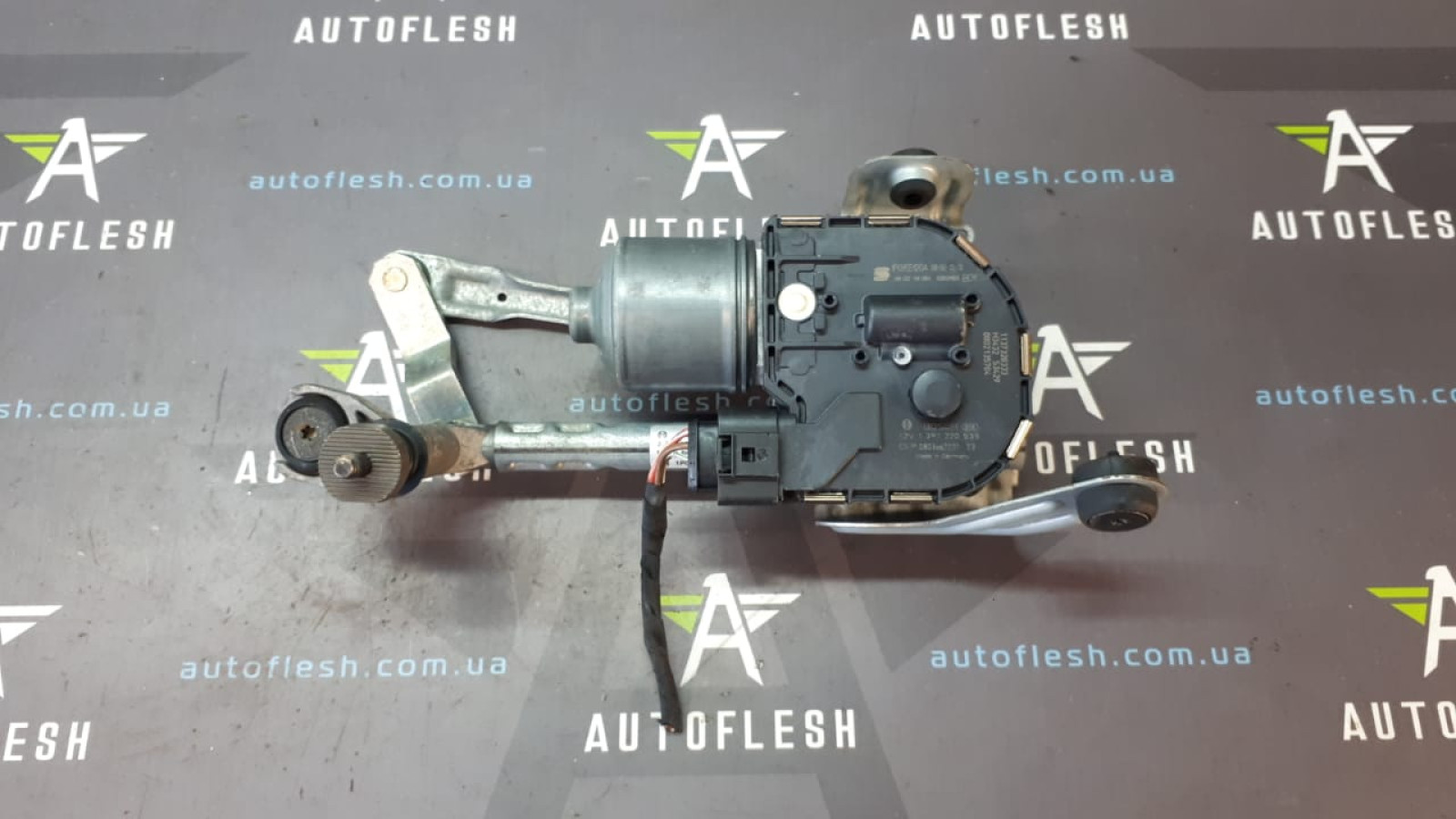 Б/у трапеция дворников в сборе 1P0955024B, 1P0955120A для Seat Leon Б/у трапеция дворников в сборе 1P0955024B, 1P0955120A для Seat Leon