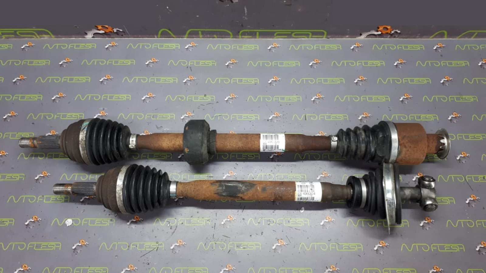 Б/у полуось/ привод передний 8200499304, 8200499306 для Dacia Logan, Sandero/ Renault Logan
