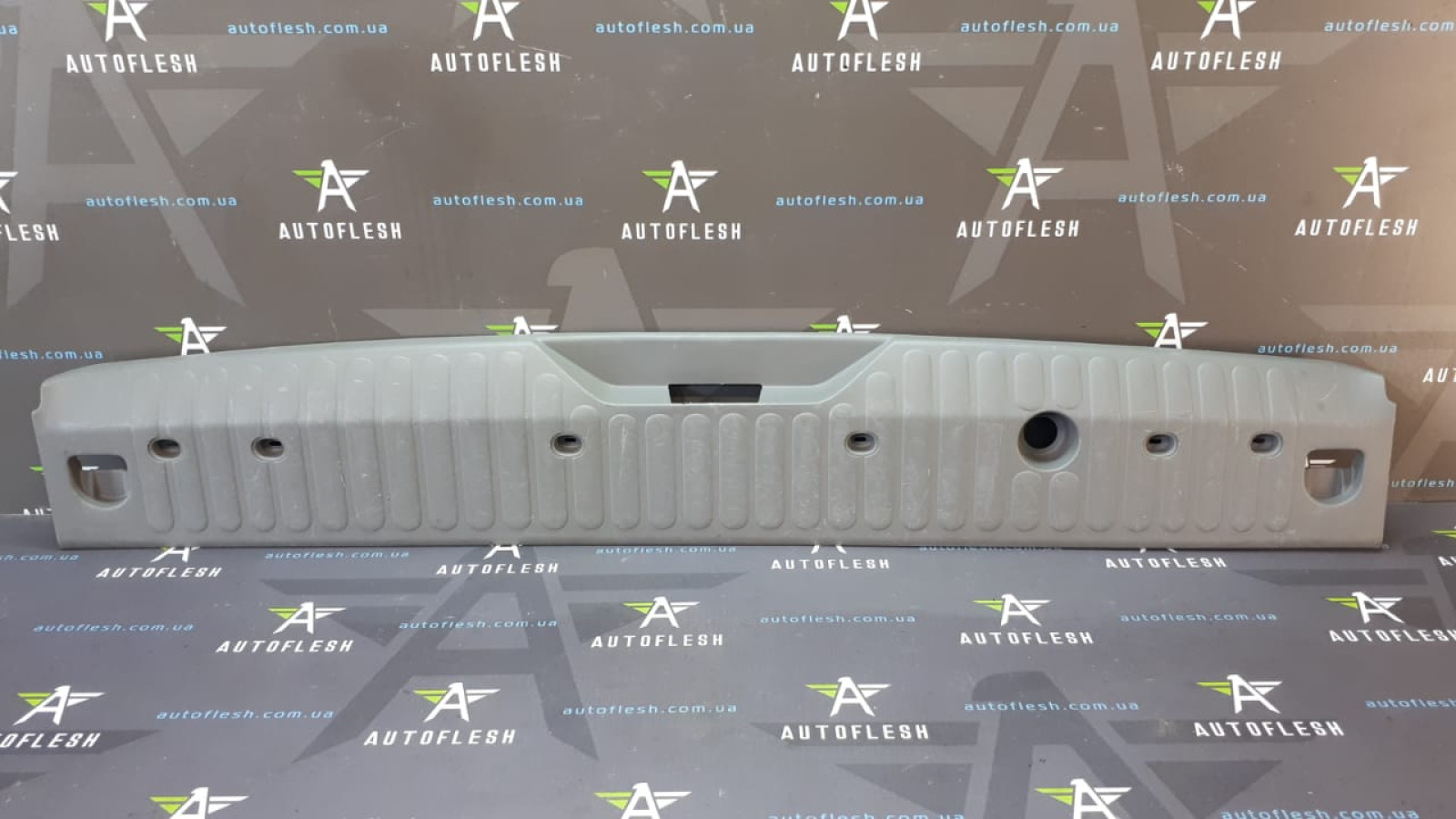Б/у накладка багажника/ порог багажника 8200431040, 8200431041 для Mercedes Citan/ Renault Kangoo II