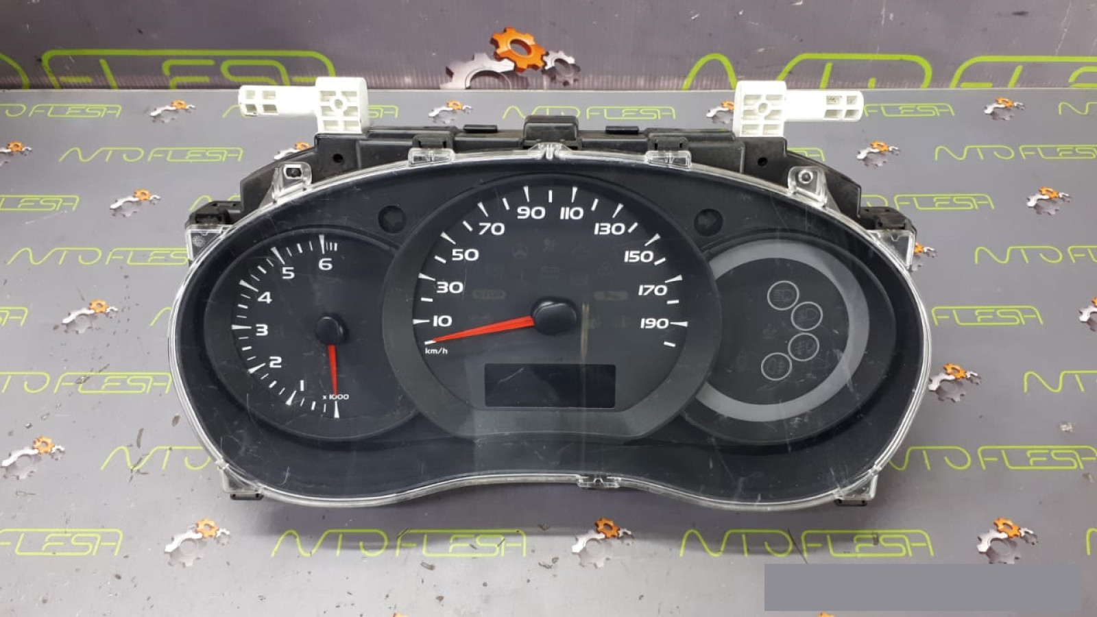 Б/у панель приборов/ спидометр 8200796013 для Renault Kangoo II Б/у панель приборов/ спидометр 8200796013 для Renault Kangoo II