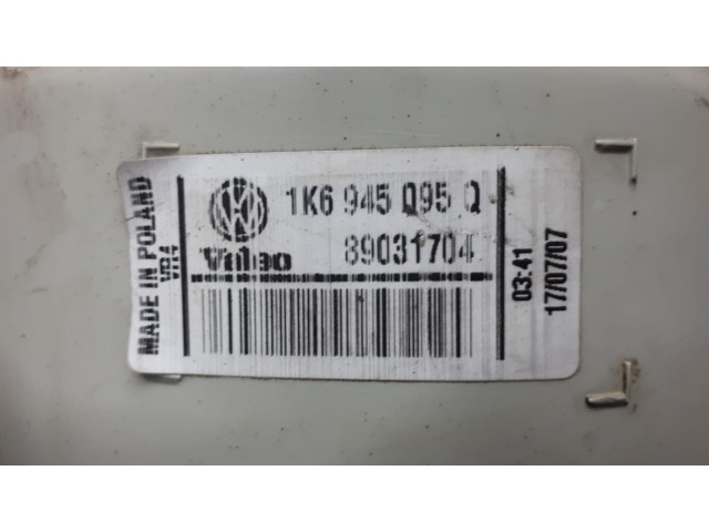 Б/у фонарь задний наружный 1K6945096Q/ 1K6945095Q для Volkswagen Golf V Б/у фонарь задний наружный 1K6945096Q/ 1K6945095Q для Volkswagen Golf V