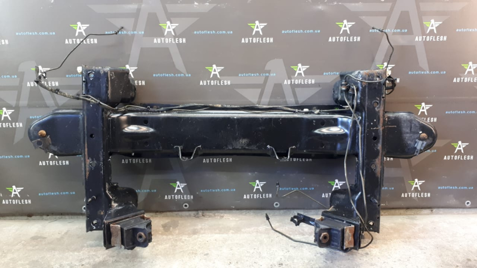 Б/у подушка двигателя/ опора двигателя 9012412513, 9012412413 для Mercedes Sprinter/ Volkswagen LT II