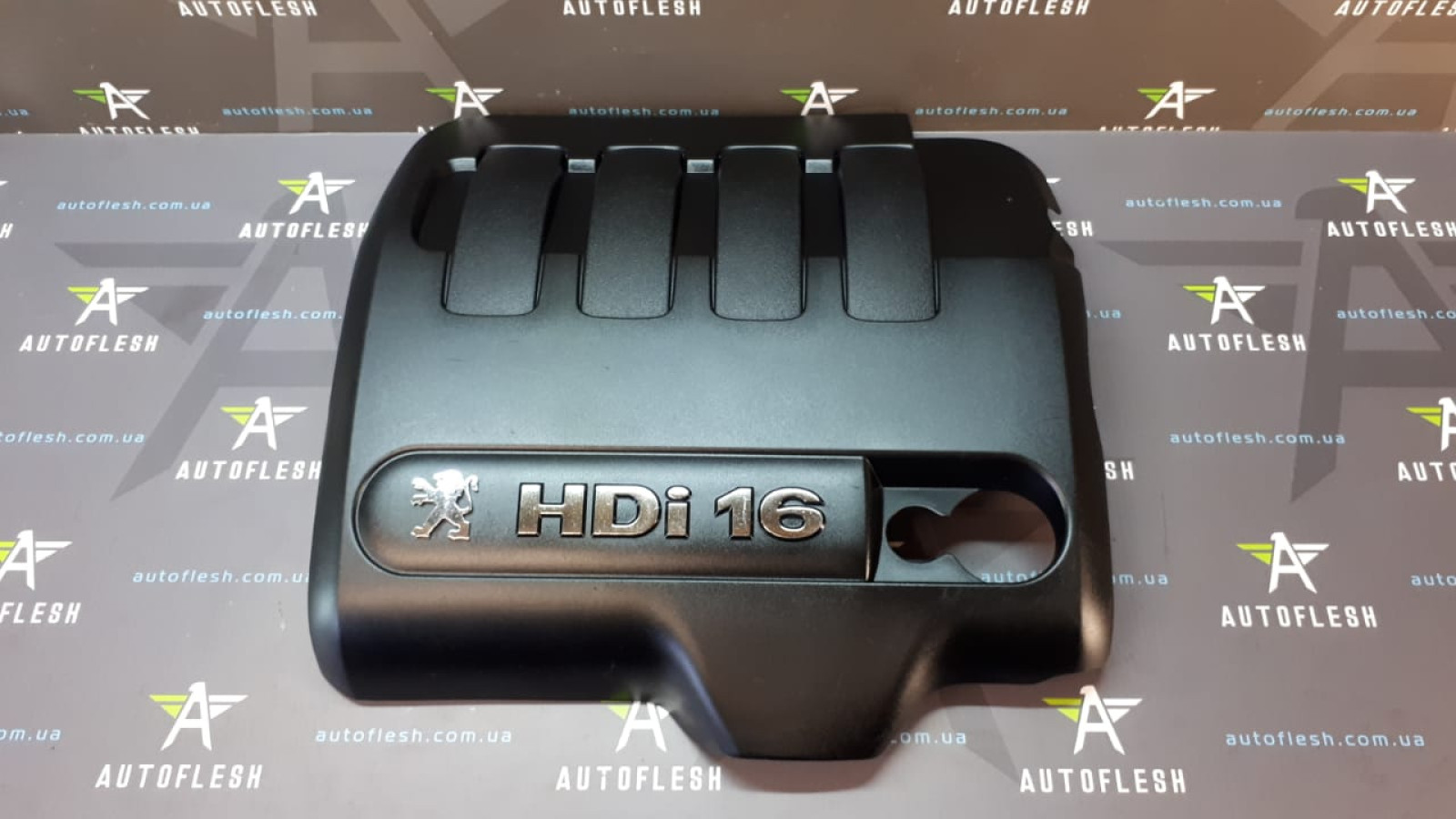 Б/у крышка двигателя декоративная 9657955780, 9657955880 для Citroen C4, C5 II/ Peugeot 307, 407 Б/у крышка двигателя декоративная 9657955780, 9657955880 для Citroen C4, C5 II/ Peugeot 307, 407