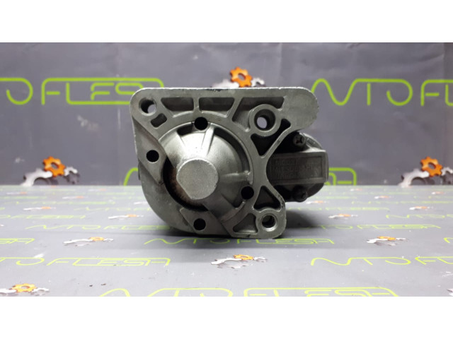 Б/у стартер M002T48381 Mitsubishi для Dacia/ Renault Б/у стартер M002T48381 Mitsubishi для Dacia/ Renault