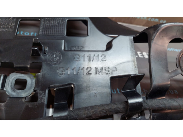 Б/у направляющая заднего бампера средняя 51127357144, 21754011 для BMW 7 Б/у направляющая заднего бампера средняя 51127357144, 21754011 для BMW 7