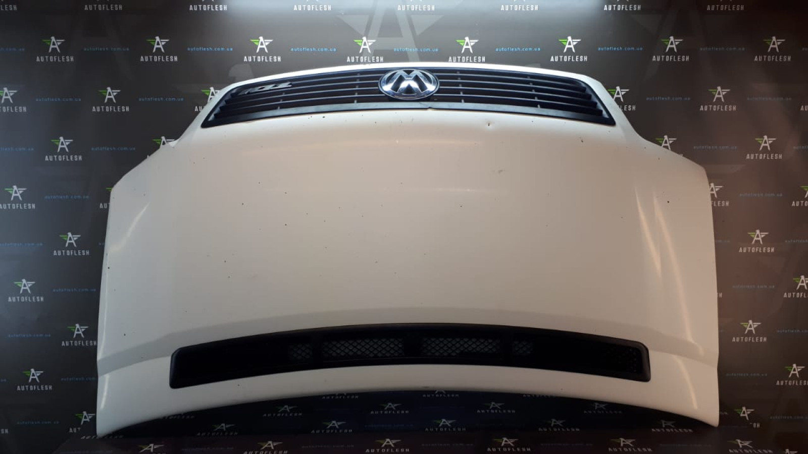 Б/у капот 2D1823033A для Volkswagen LT 28-46 Б/у капот 2D1823033A для Volkswagen LT 28-46