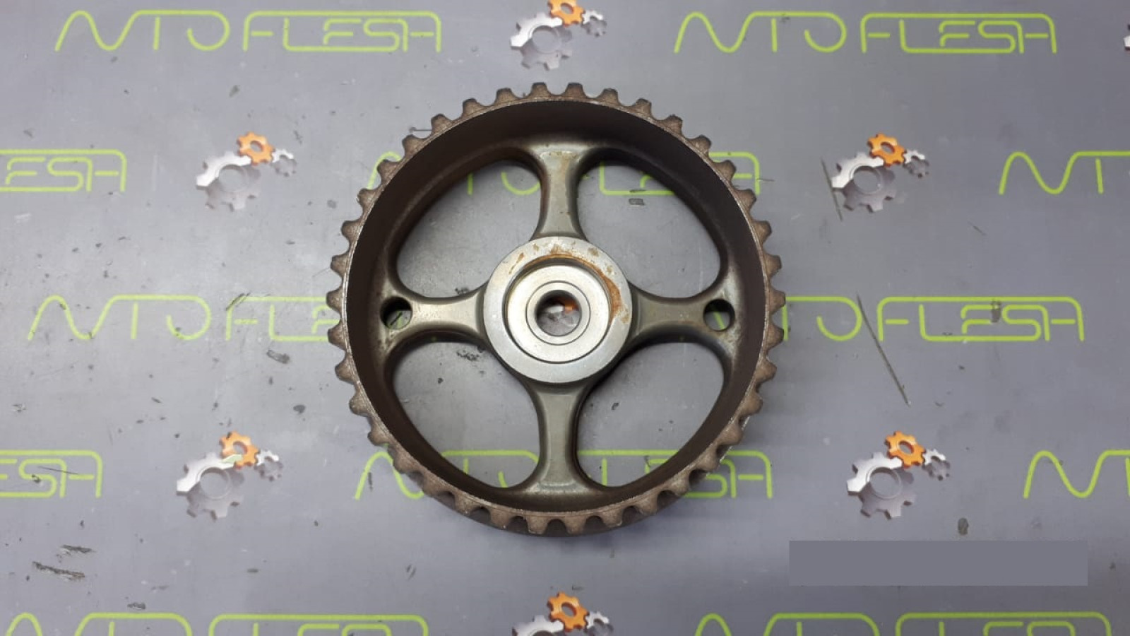 Б/у шестерня распредвала 7700106208, 1.6 16V K4M/ 2.0 16V F4R для Renault Avantime/ Clio II/ Laguna I/ Scenic I