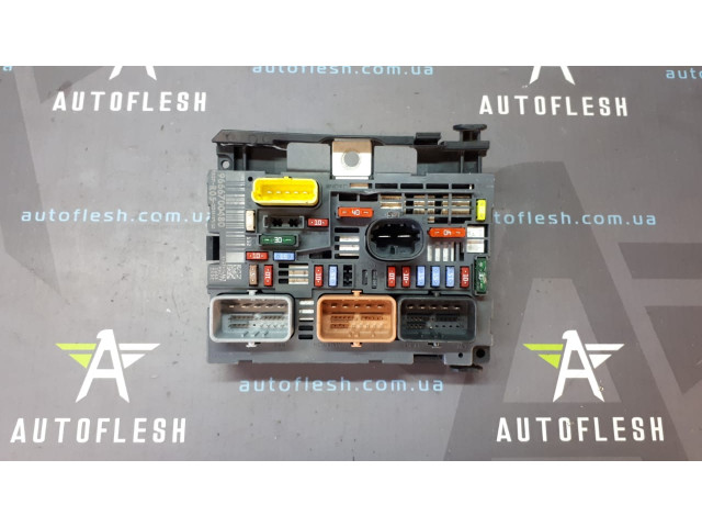 Б/у блок предохранителей BSM 9666700480 для Citroen C4/ Peugeot 308