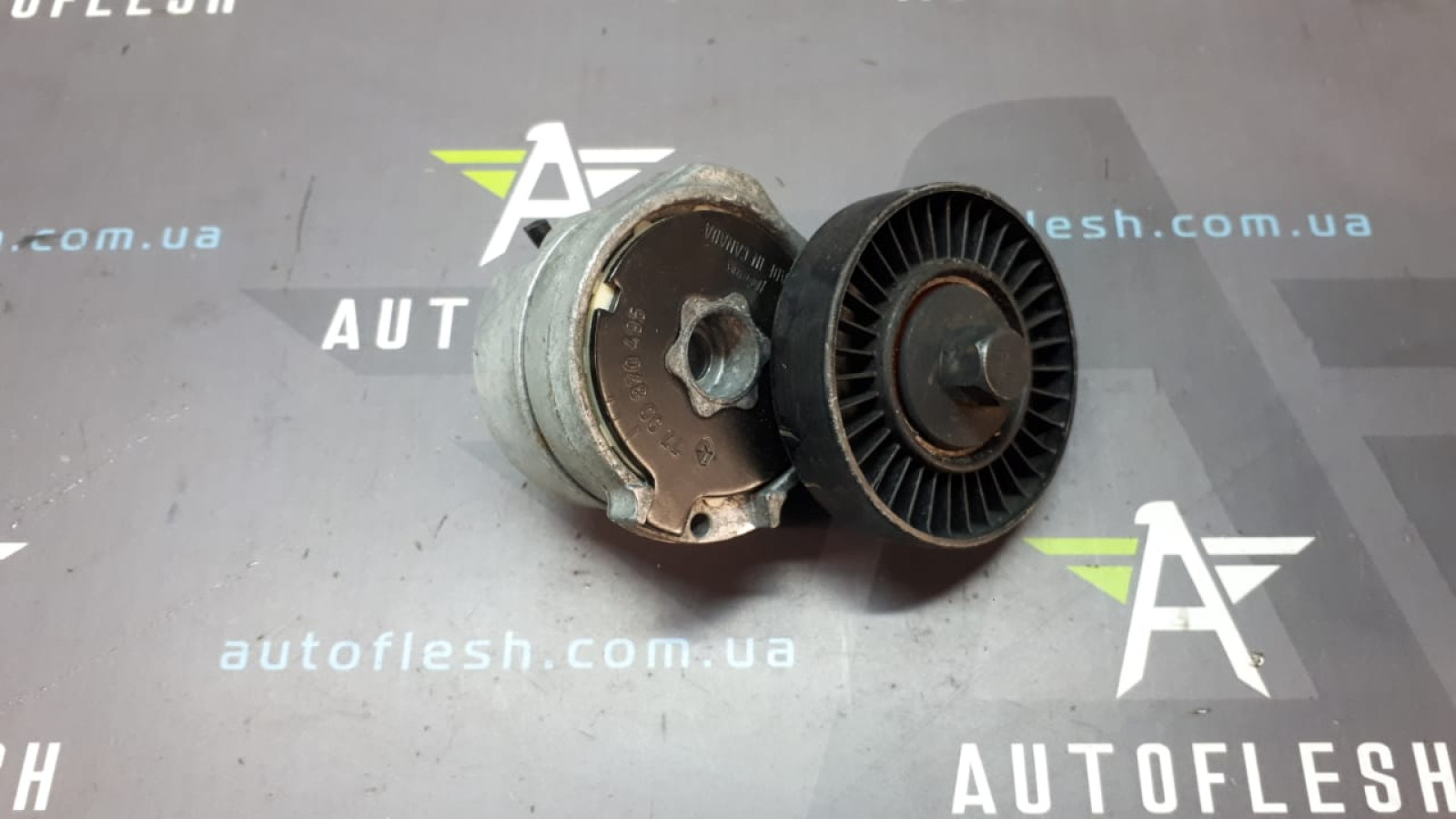 Б/у натяжитель ремня/ ролик натяжной 7700870495 для Renault Clio II/ Kangoo/ Thalia I