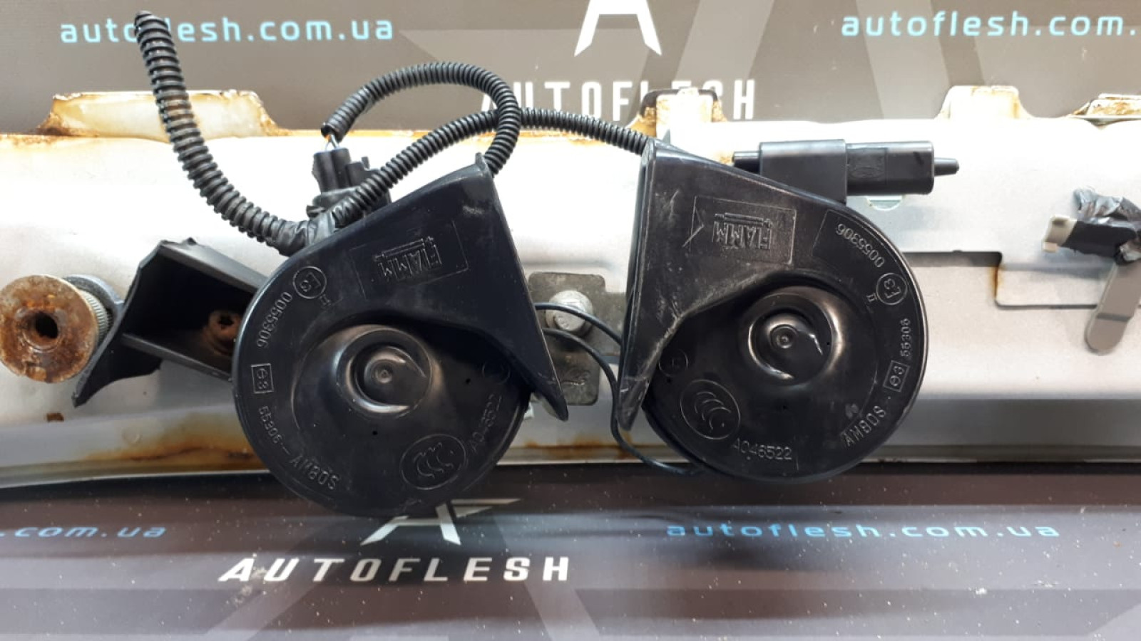 Б/у клаксон AM80S55306 FIAMM для Chevrolet/ Fiat/ Ford/ Mercedes/ MINI/ Opel/ Volvo