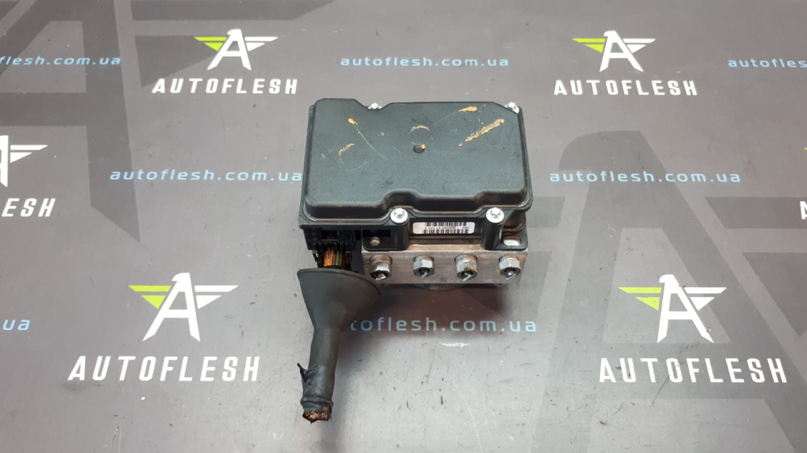 Б/у блок ABS 0265232077, 8200747140, 0265800559 для Renault Clio III