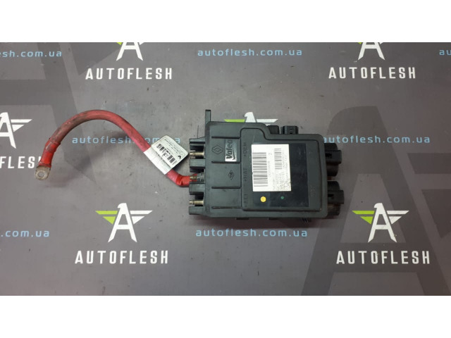 Б/у блок предохранителей 243800002R для Renault Laguna III