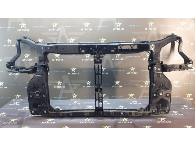 Б/у панель передняя/ панель радиаторов 64100-2E000 для Hyundai Tucson