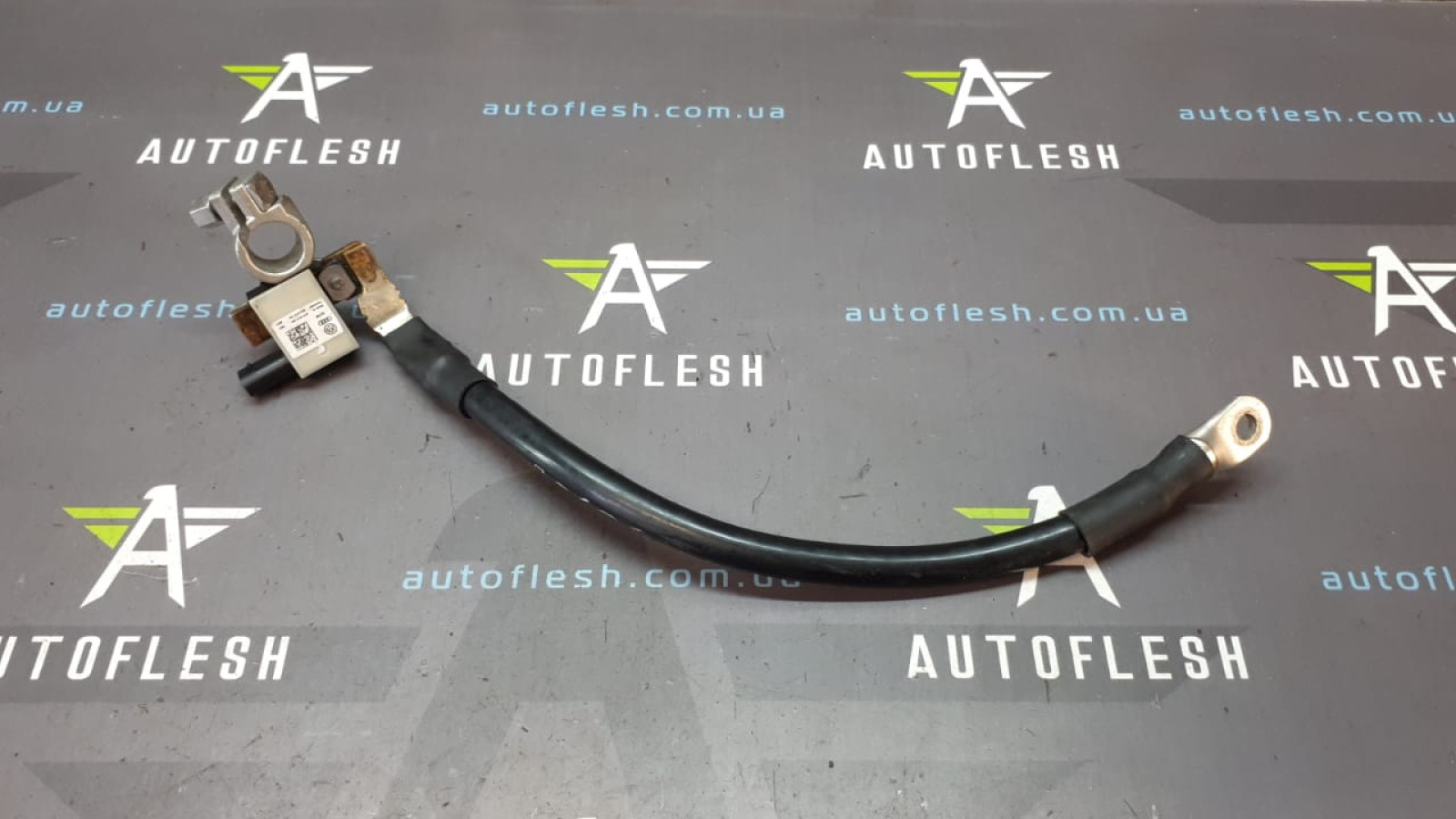 Б/у клемма минусовая АКБ 8T0915181 для Audi A4/ A5/ A6/ A7/ TT