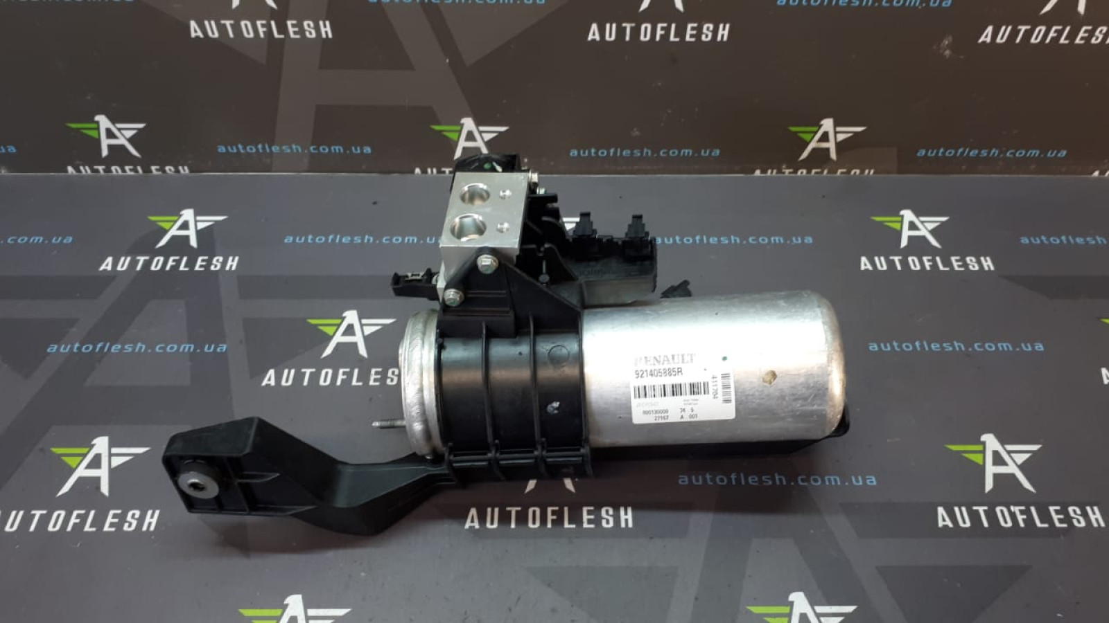 Б/у кронштейн осушителя кондиционера 921405885R, 800131100 для Renault Zoe
