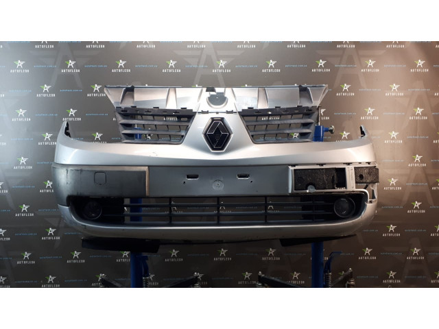 Б/у бампер передний для Renault Scenic II Б/у бампер передний для Renault Scenic II