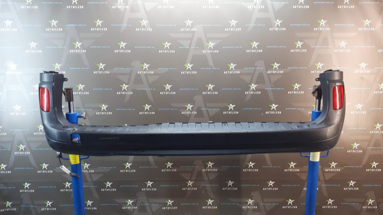 Б/у бампер задний в сборе 8200436722 для Renault Kangoo II